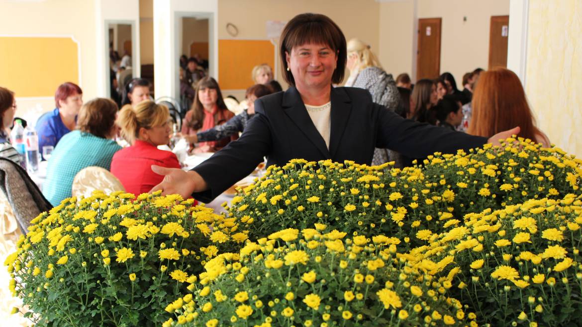 Mesaj de felicitare cu ocazia zilei de naștere a doamnei Natalia Petrea, primarul satului Costești