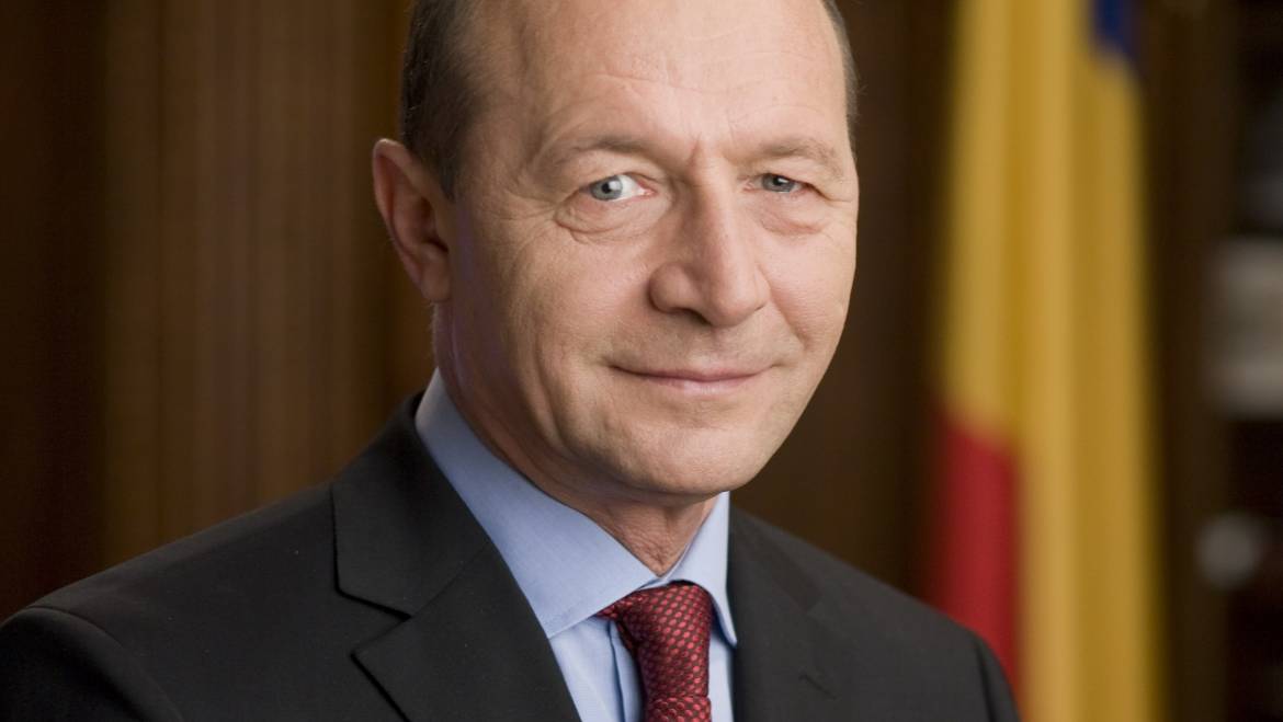 Costeștenii sînt invitați la întîlnire cu Traian Băsescu, fostul președinte al României