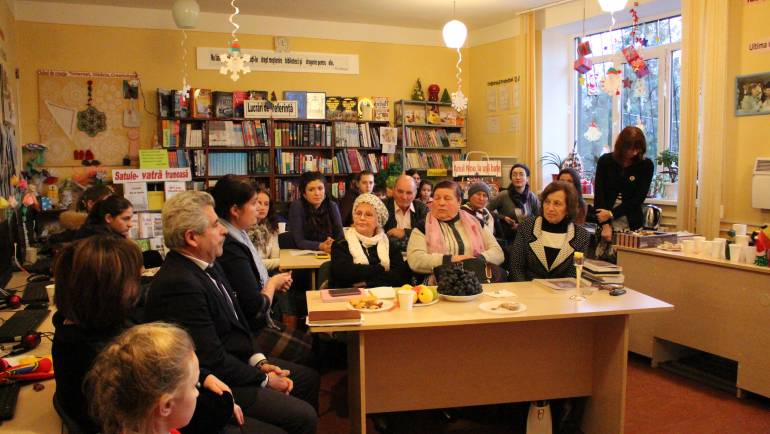 Biblioteca Publică a găzduit o discuție publică prin prisma unor ”Cristale de memorie”
