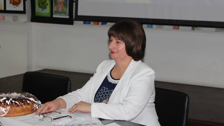Natalia Petrea – primarul de la Costeşti la ”Clubul Impresii din viaţă şi cărţi”