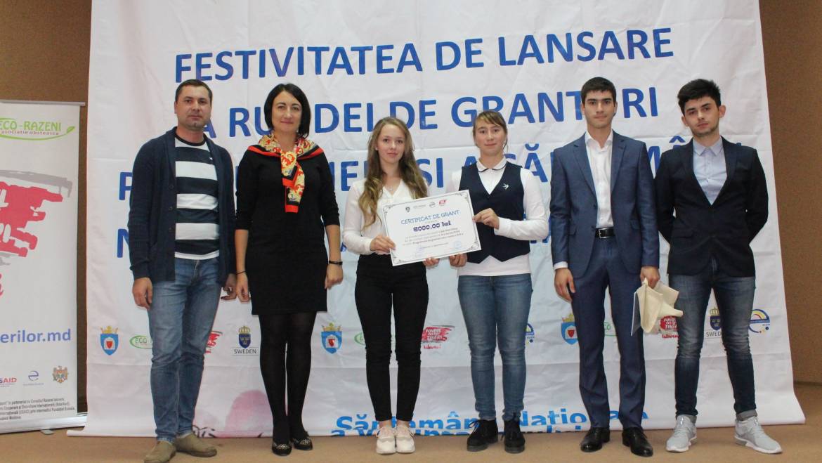 Două inițiative ale tinerilor din Costești au primit suport financiar din partea FpT Ialoveni