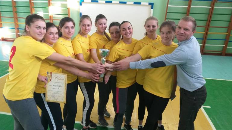 Echipa satului Costești de fete la bachet a cîștigat locul II