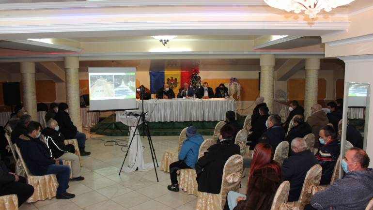 Primarul satului Costești a prezentat raportul său pentru un an de activitate